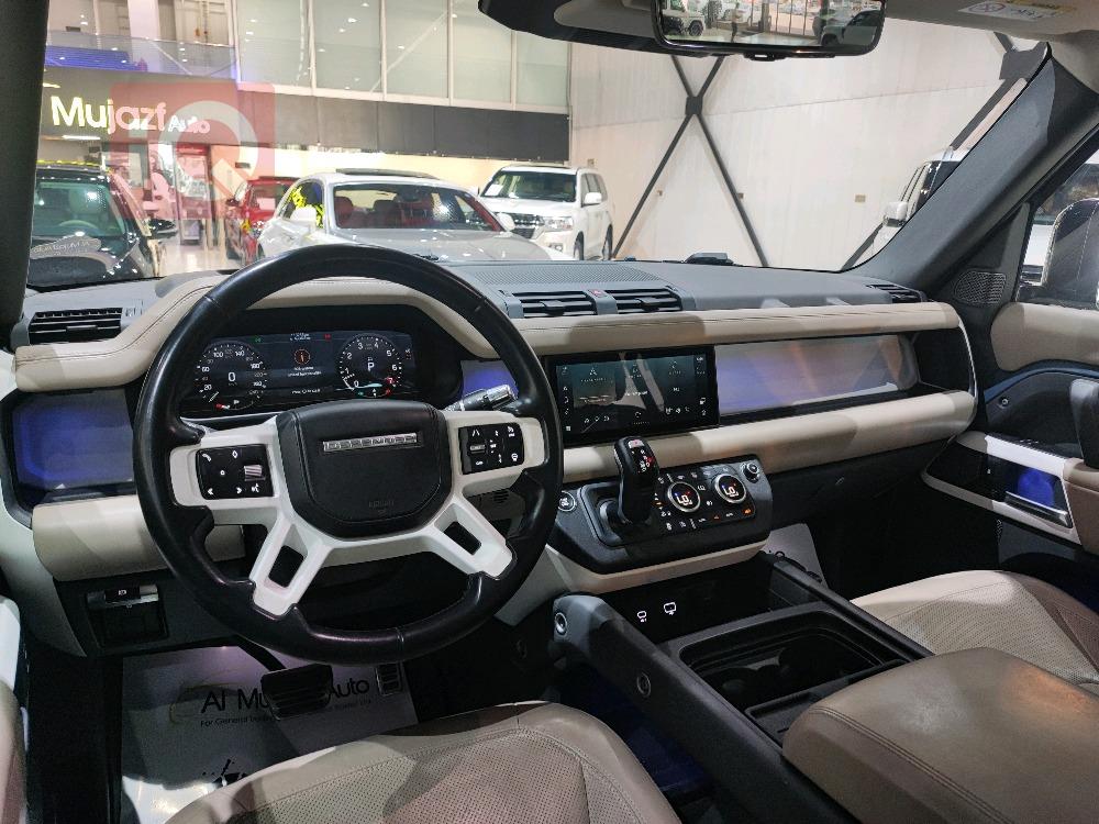 https://cdn.iqcars.ioscaled_1000125651_out.jpg